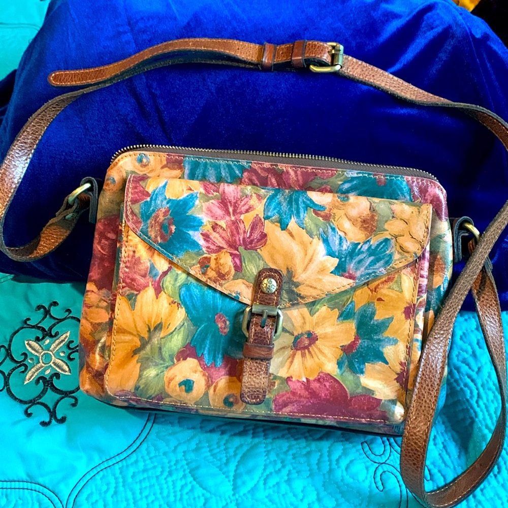 Flower crossbody purse